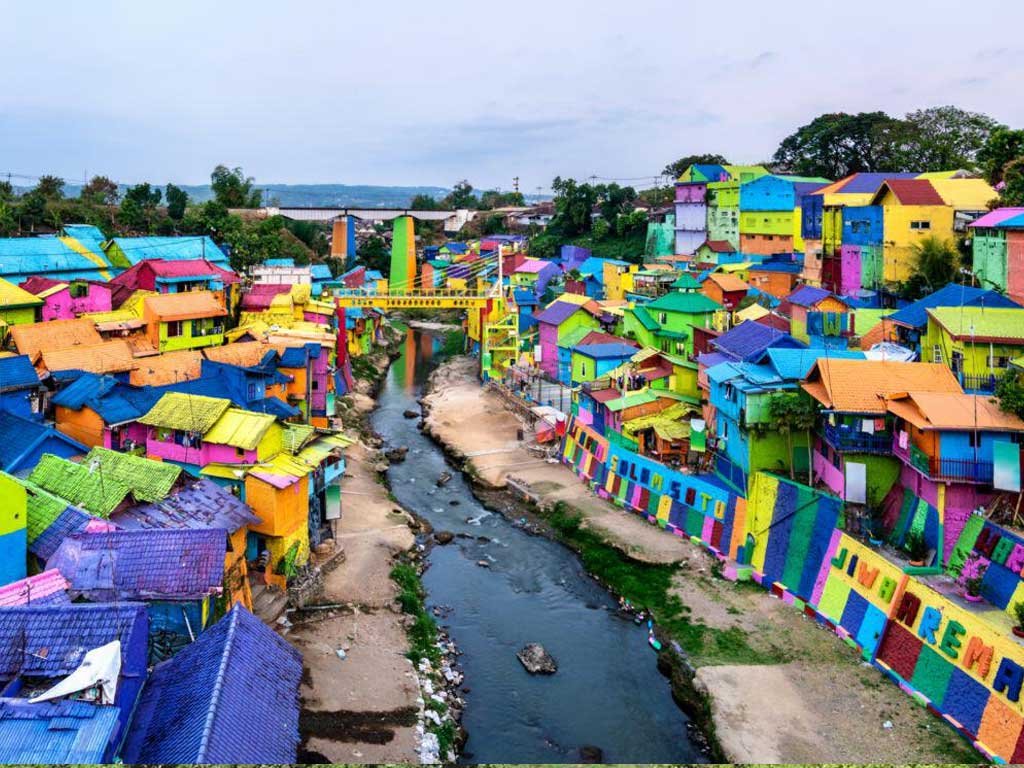 kampung-warna-warni-balientdecken